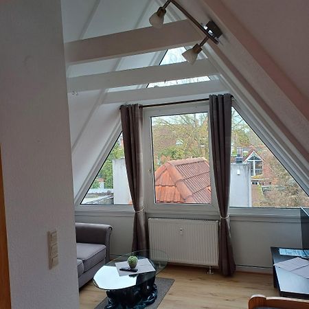 Отель Alt-Emder Buergerhaus Эмден Экстерьер фото